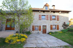 Maison de 4 chambres avec jardin clos et wifi a Albaret Sainte Marie